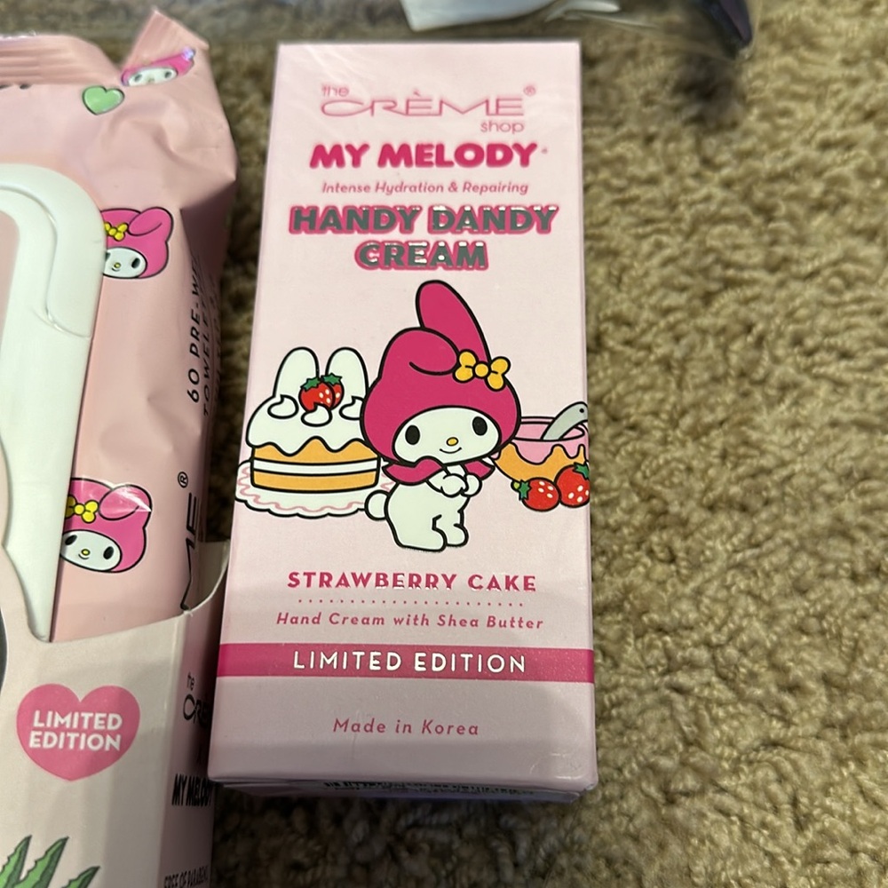 Hello Kitty bundle - Picture 3 of 4